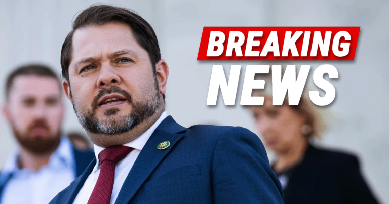 Leaked Texts Show Democrat Privately Mocking Party’s Progressive Agenda